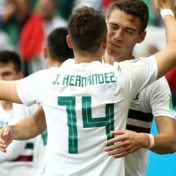 Mexico Javier Hernandez 2018 away World Cup jersey - Picture 9 of 10